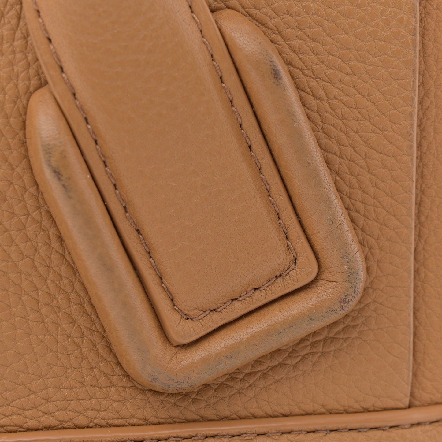 Grained Calfskin Maxi Intrecciato Small Arco Caramel