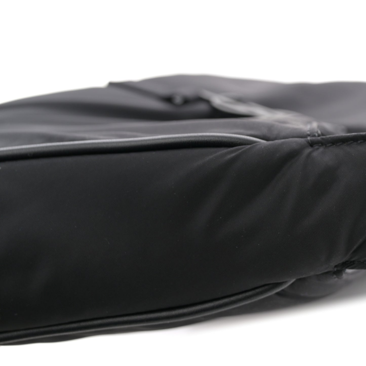 Econyl Nylon Le 5 A 7 Hobo Black