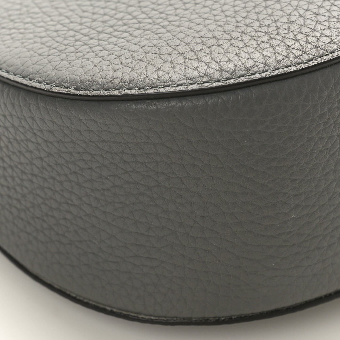 Heavy Grain Mini Iris Hobo Charcoal