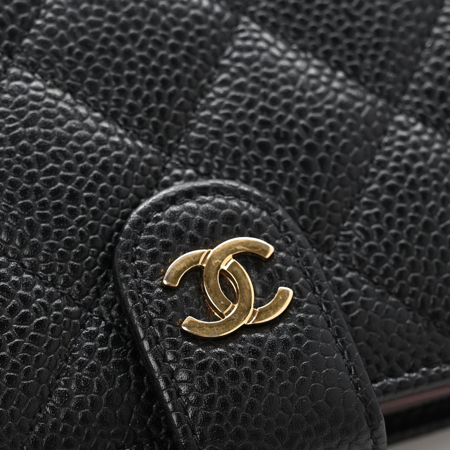Caviar Quilted Zipped Pocket Wallet Black