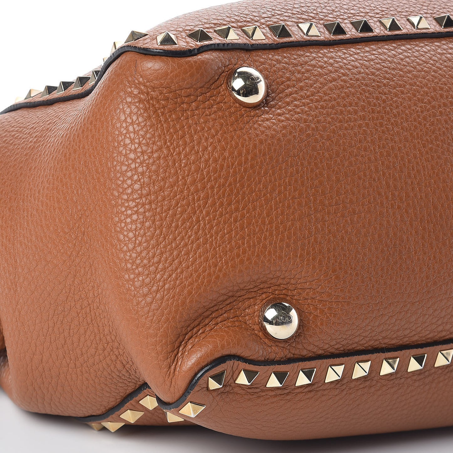 Pebbled Calfskin Medium Rockstud Tote Light Cuir