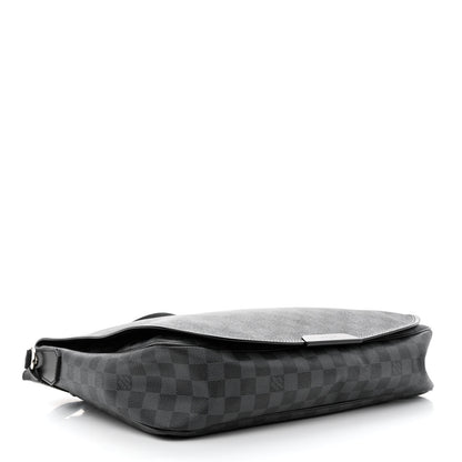 Louis Vuitton Damier Graphite Daniel GM 4 of 10