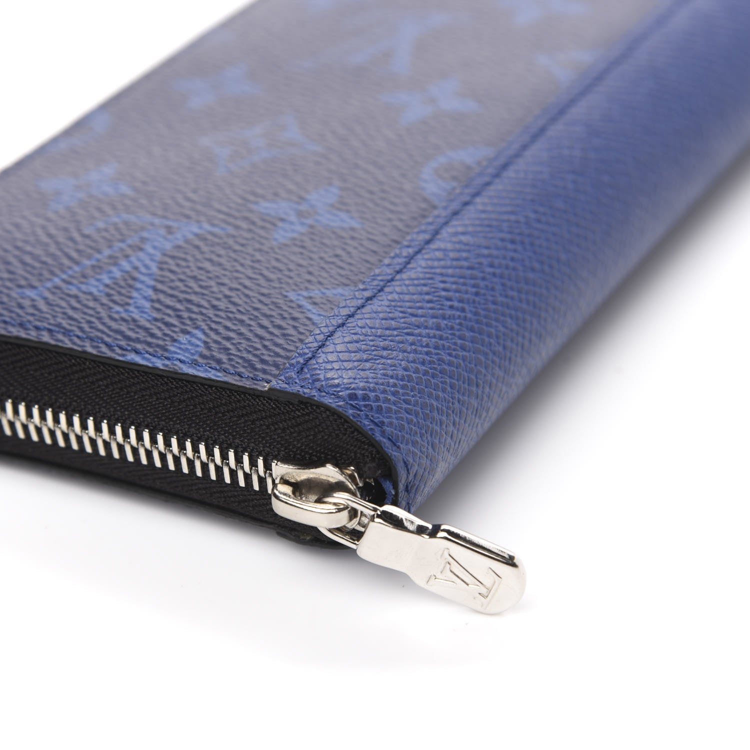 Louis Vuitton Taigarama Vertical Zippy Wallet Cobalt 10 of 10