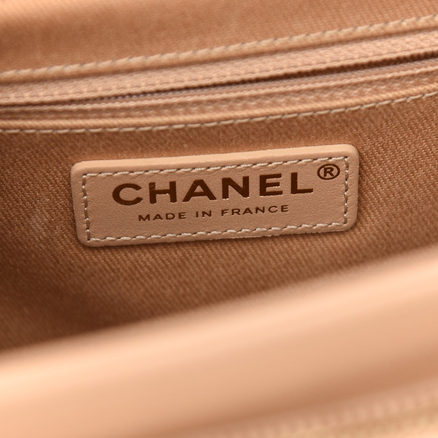Caviar Quilted Medium Business Affinity Flap Beige