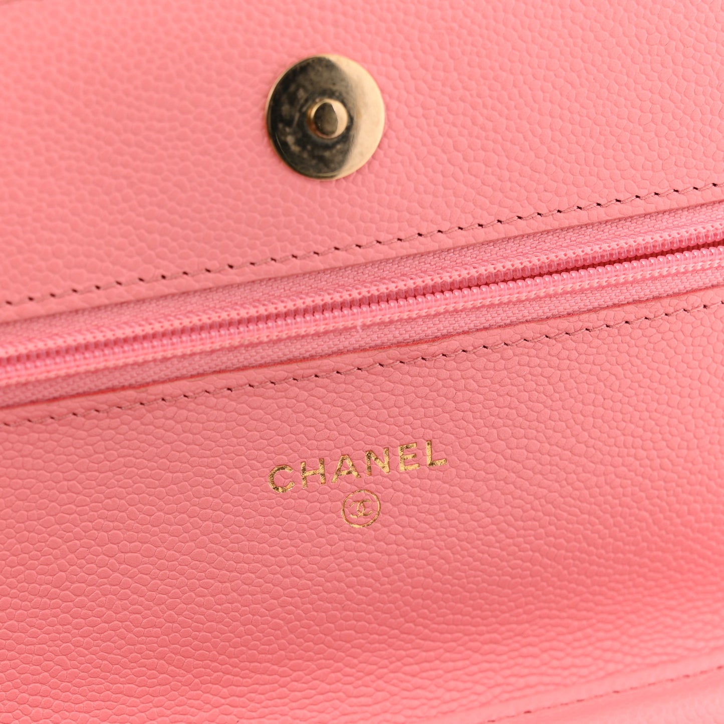 Caviar Quilted Wallet on Chain WOC Pink
