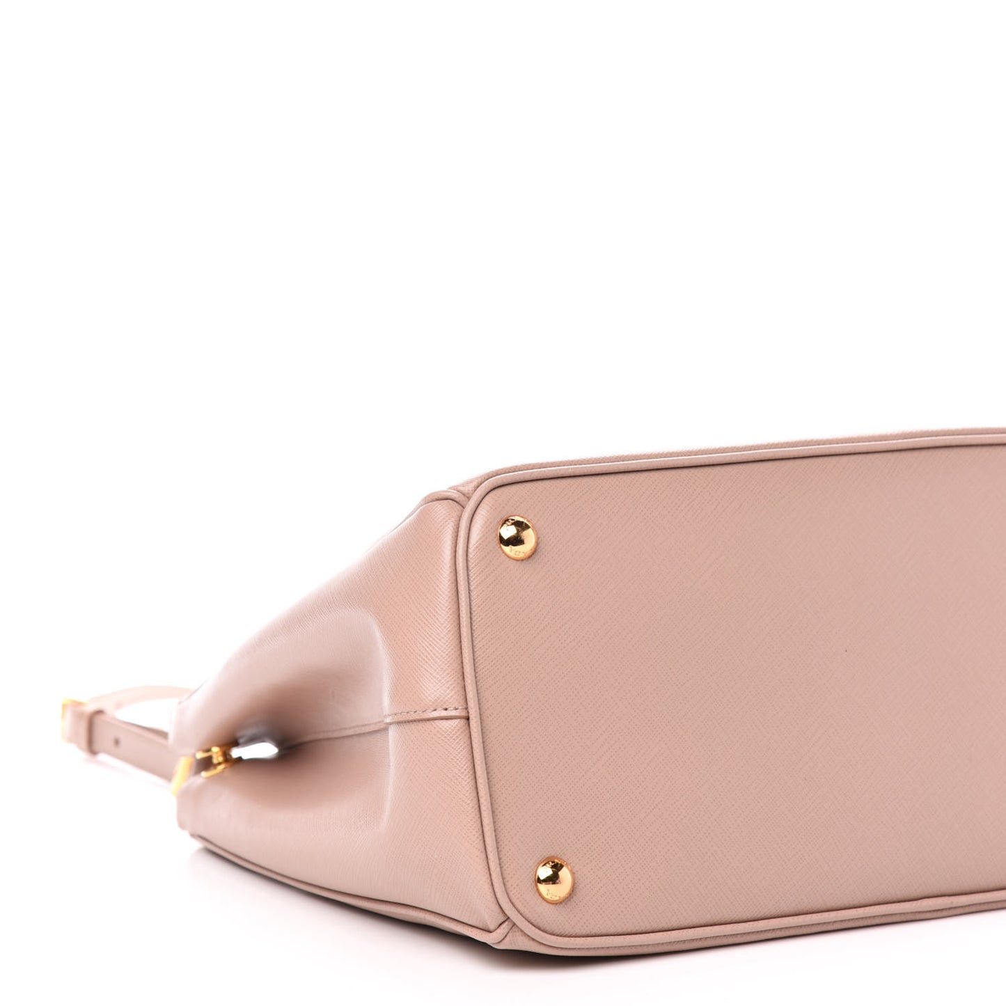 Saffiano Medium Galleria Double Zip Tote Cammeo