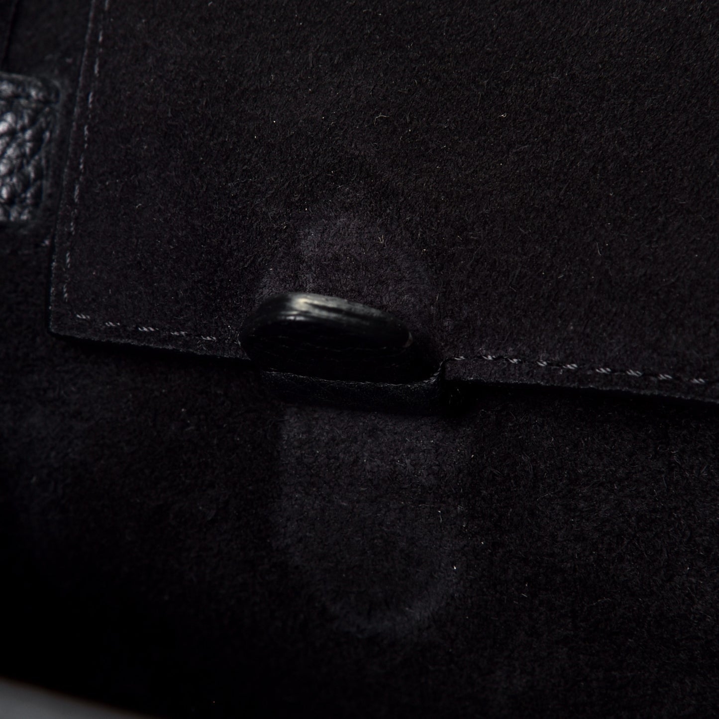 Soft Grained Calfskin Medium Belt Cabas Phantom Black