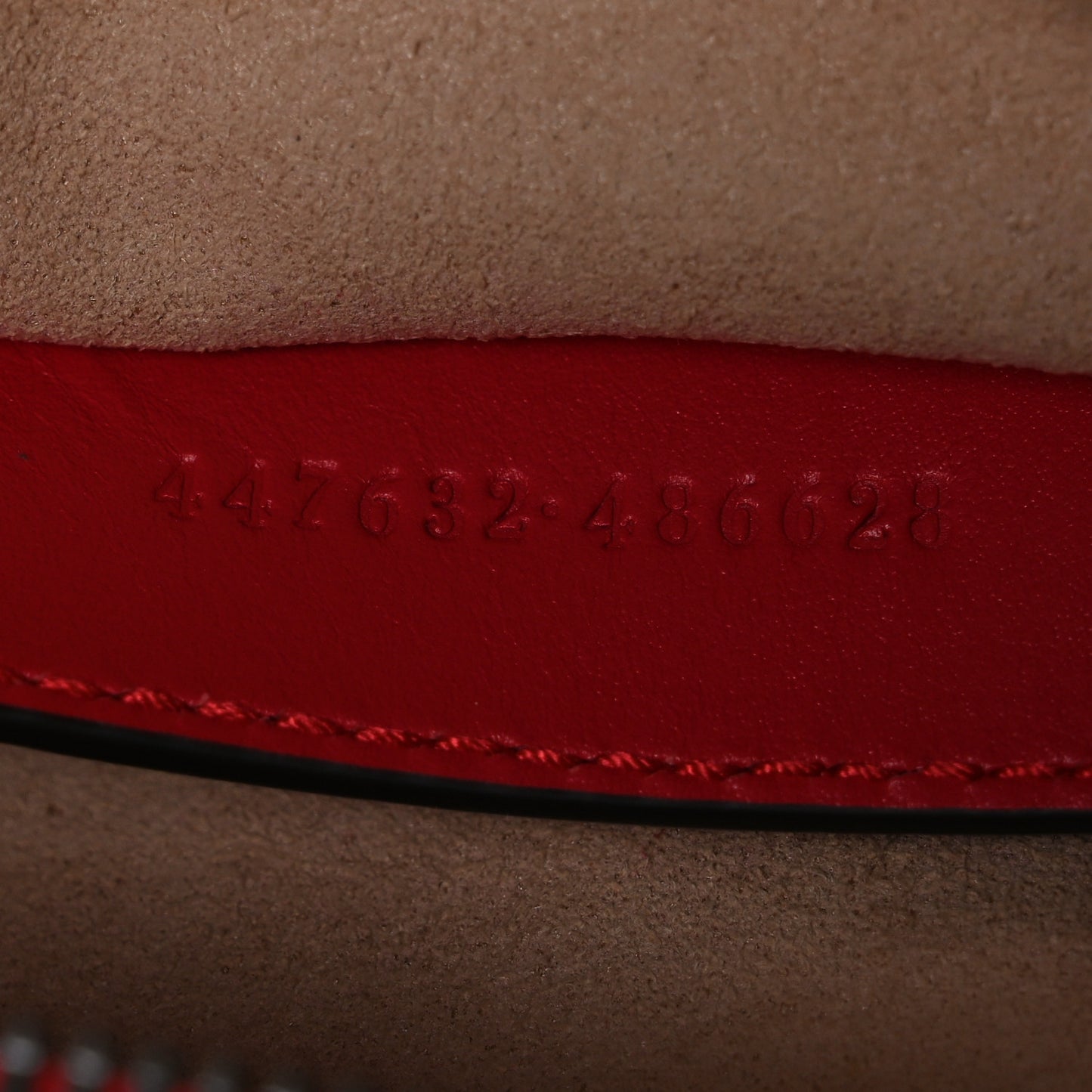 Calfskin Matelasse Small GG Marmont Chain Shoulder Bag Hibiscus Red