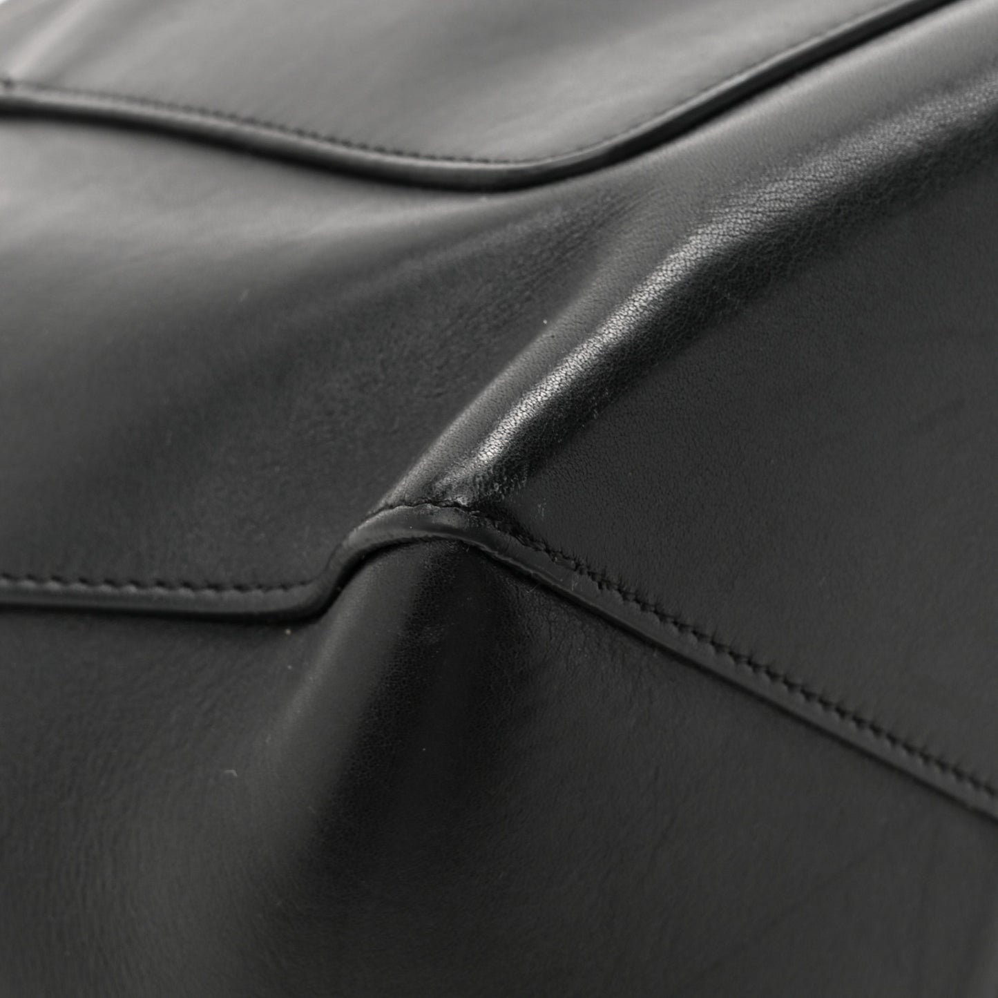 Natural Calfskin Medium Zipped Hobo Black