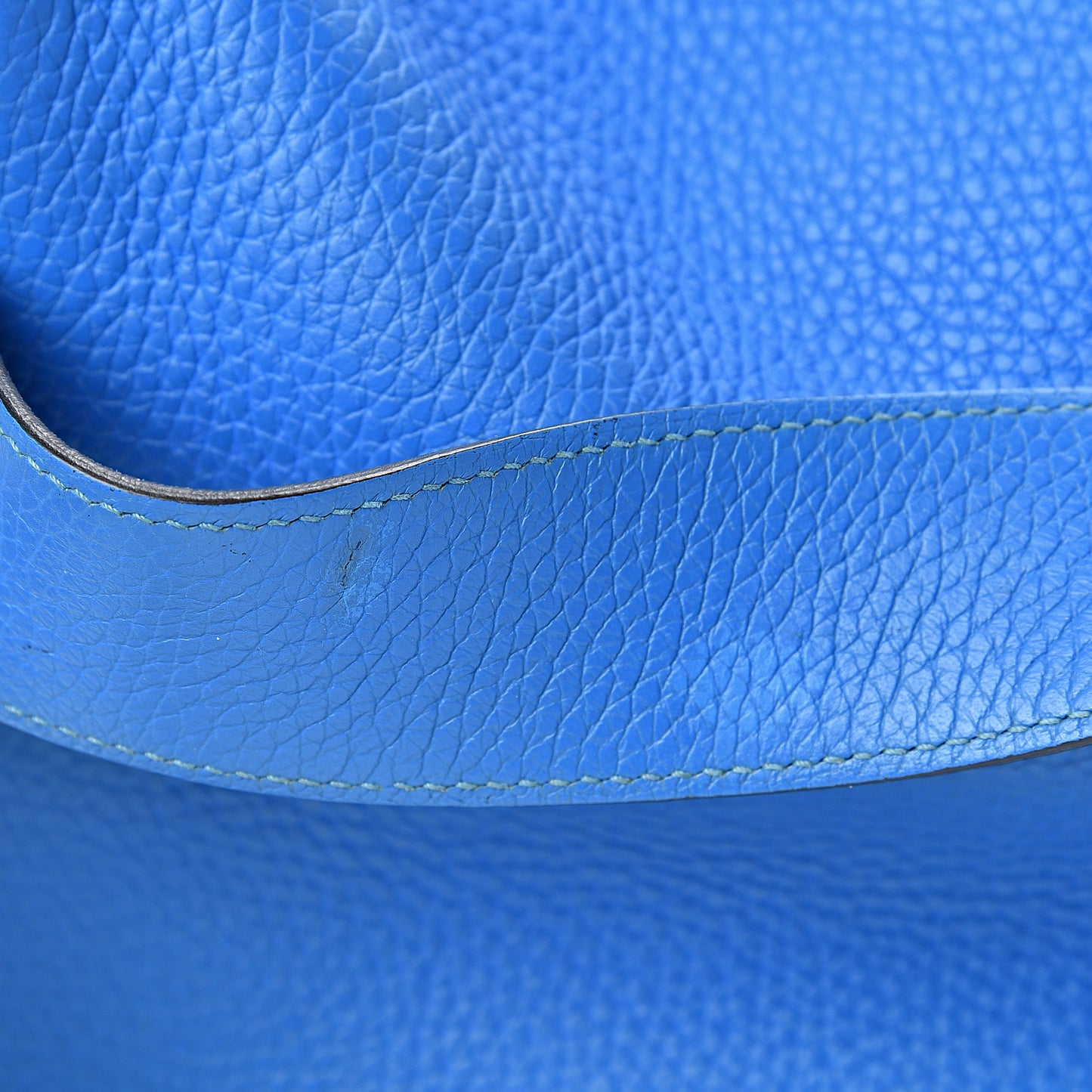 Taurillon Clemence Lindy 34 Bleu Hydra