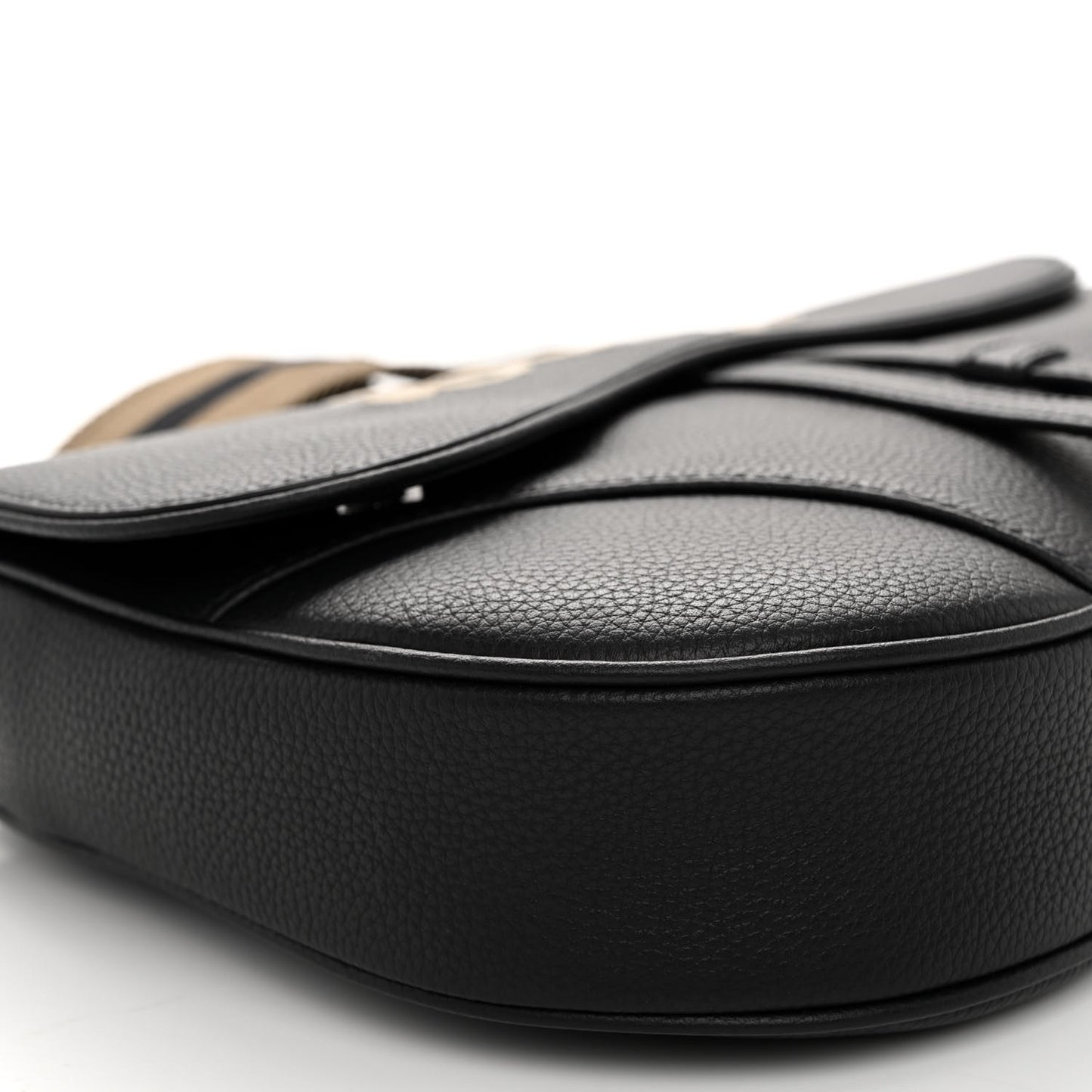 Grained Calfskin Logo Embroidered Saddle Messenger Bag Black