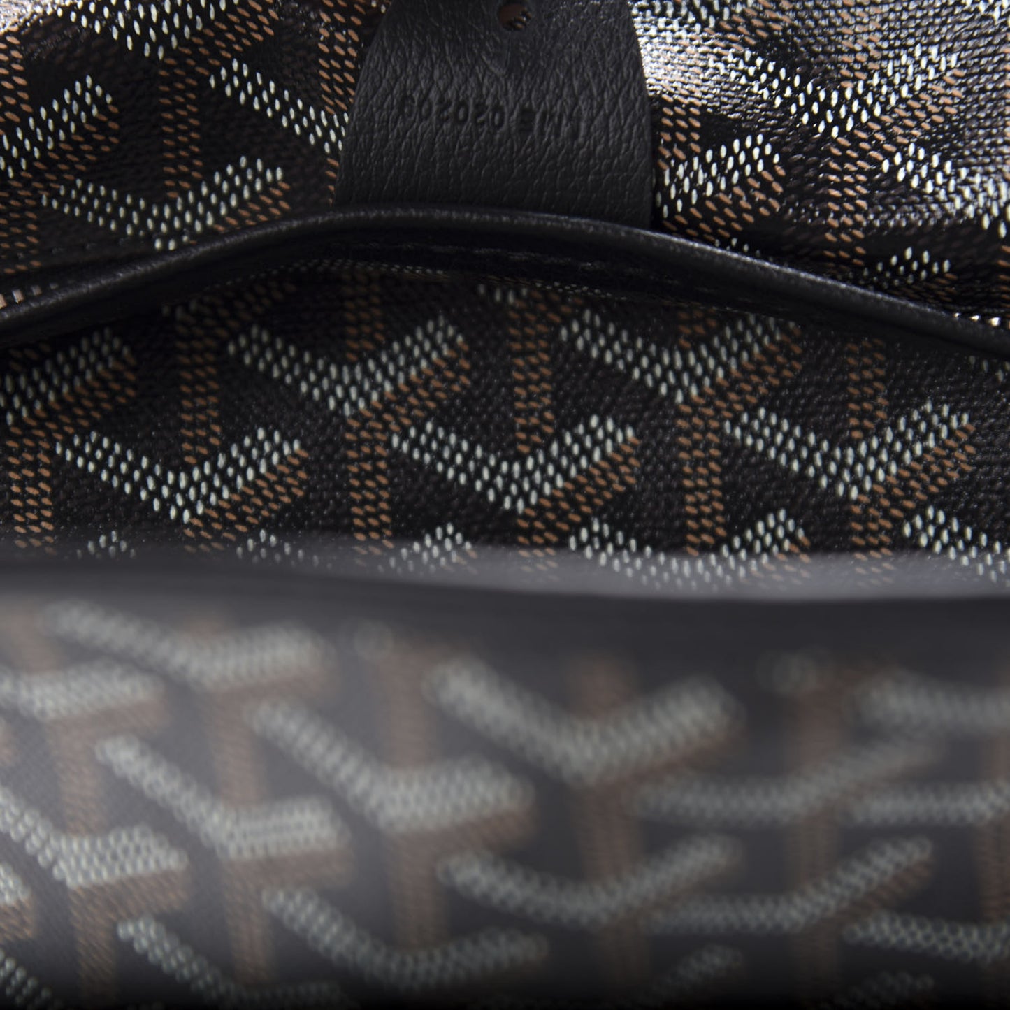 Goyardine Artois PM Black