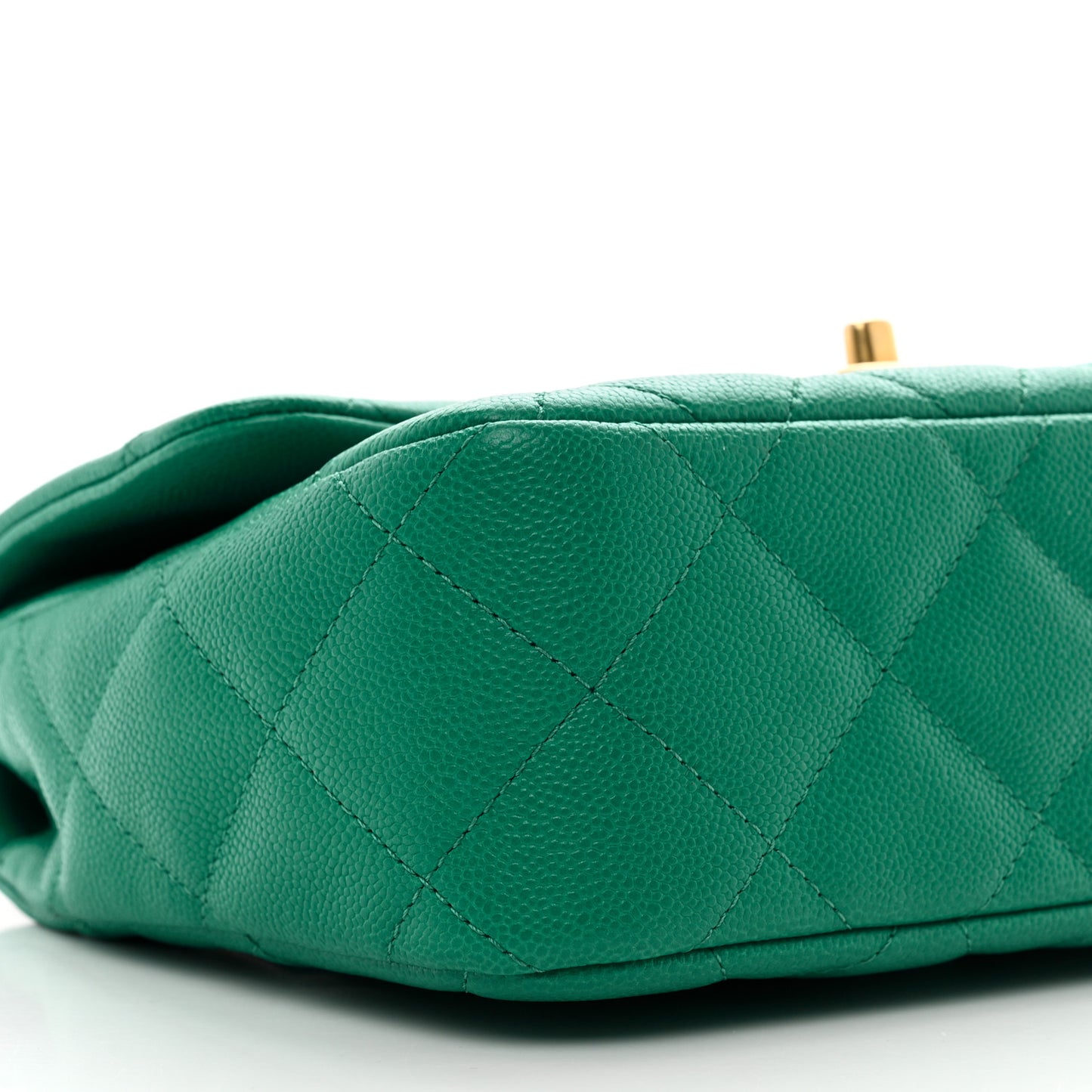 Caviar Quilted Sweetheart Flap Green