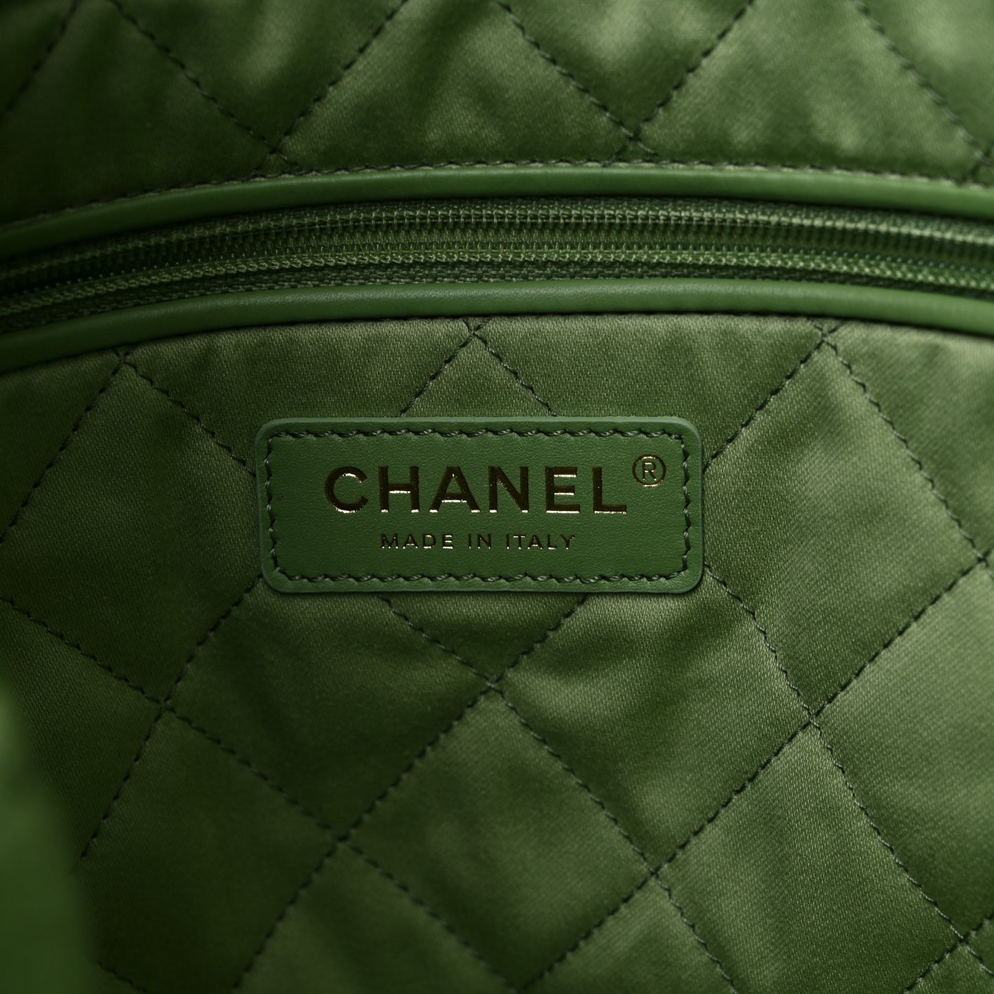 Shiny Caviar Quilted Small Chanel 22 Green