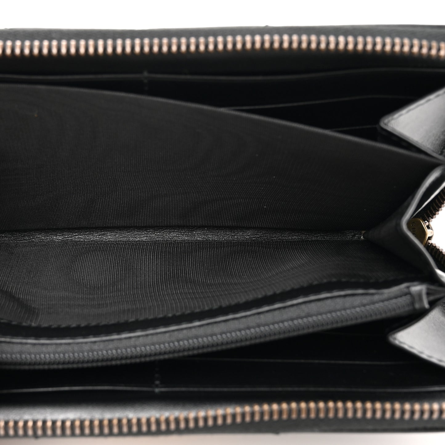 Calfskin Matelasse GG Marmont Zip Around Wallet Black