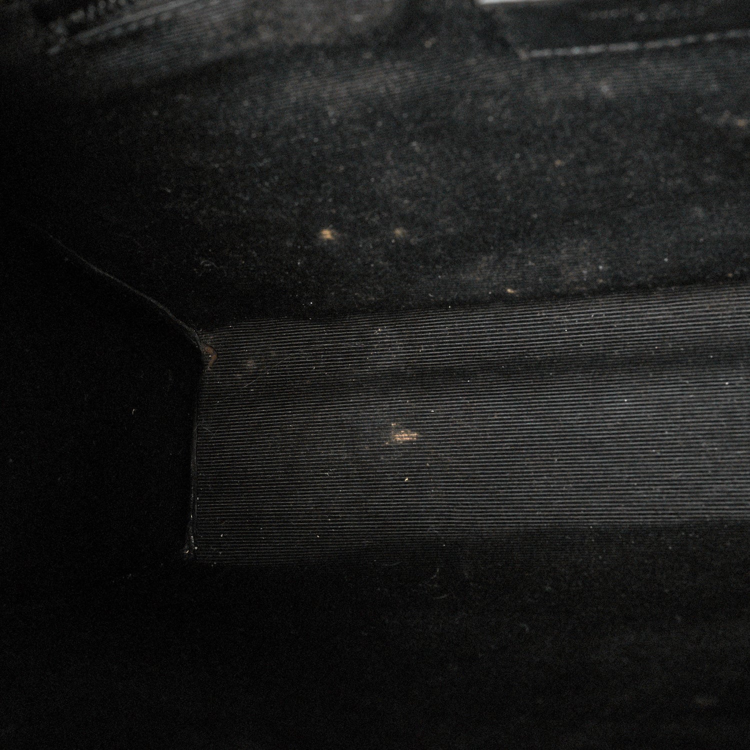Saint Laurent Grain De Poudre Textured Mixed Matelasse Large Triquilt Monogram Monochrome Satchel Black 11 of 12