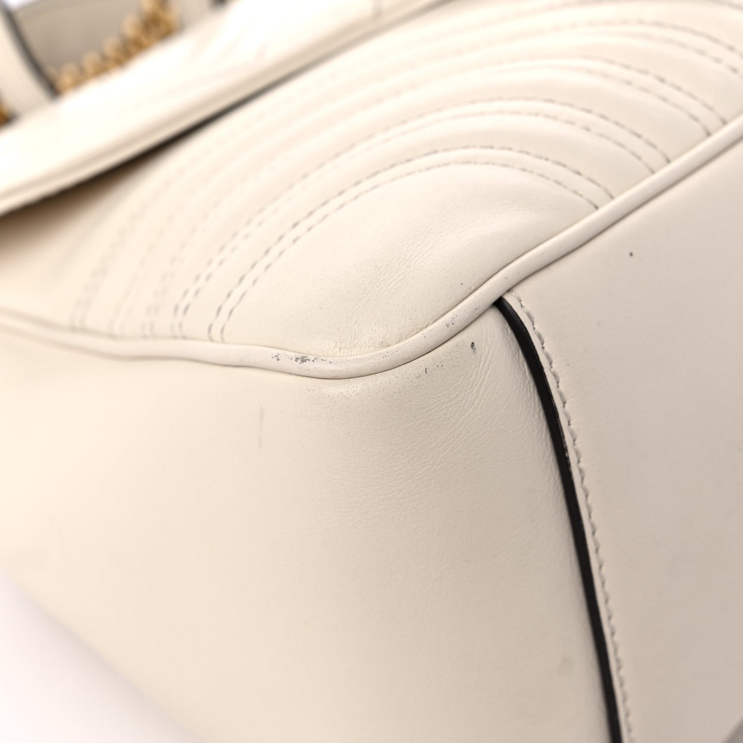Calfskin Matelasse Small GG Marmont Top Handle Shoulder Bag White