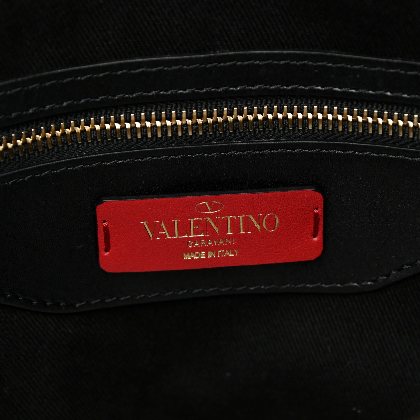 Vitello Lovestud Shoulder Bag Black