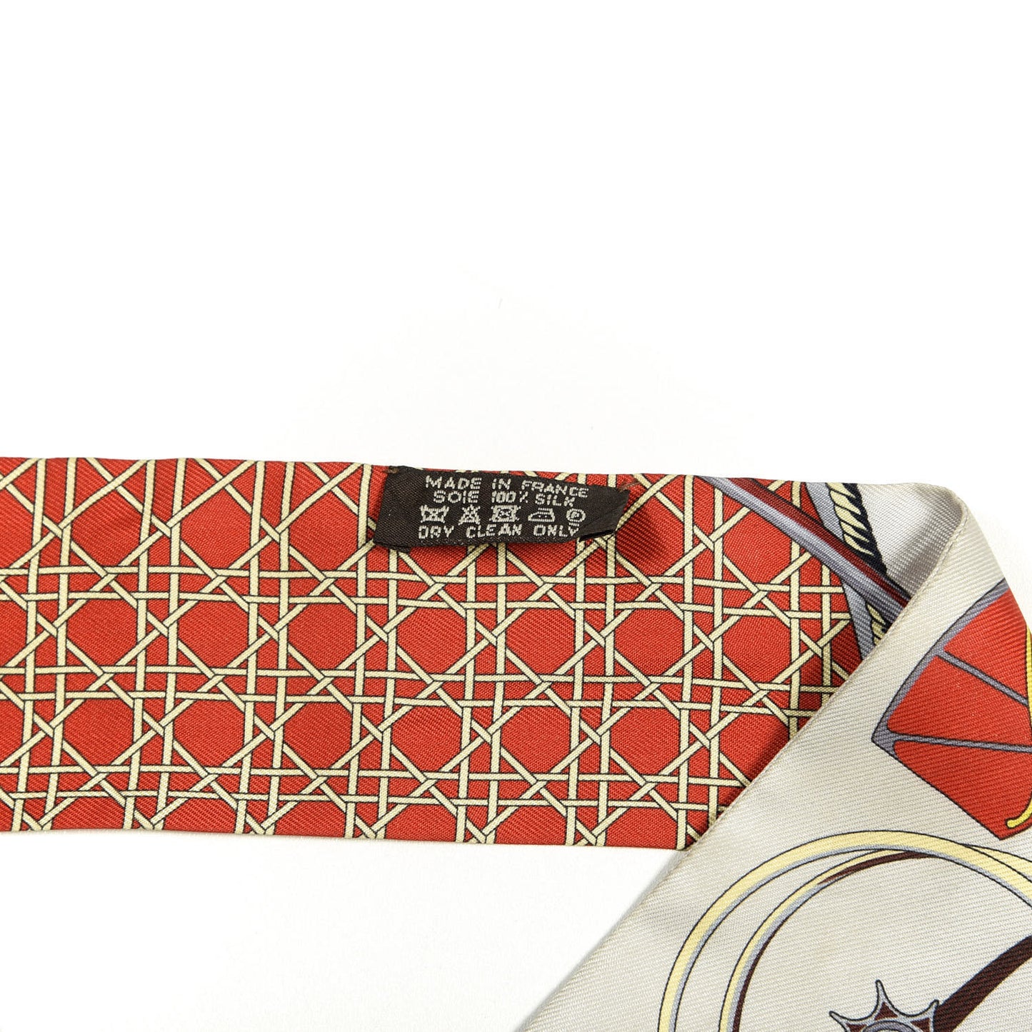 Silk Les Voitures A Transformation Twilly Gris Perle Rouge Jaune Vif