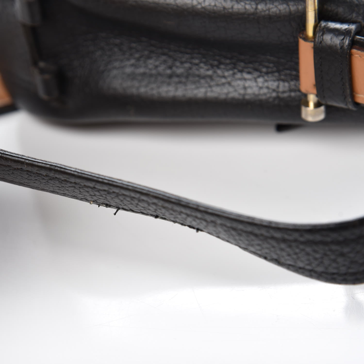 Hermes Fjord Noumea Messenger Black 8 of 15