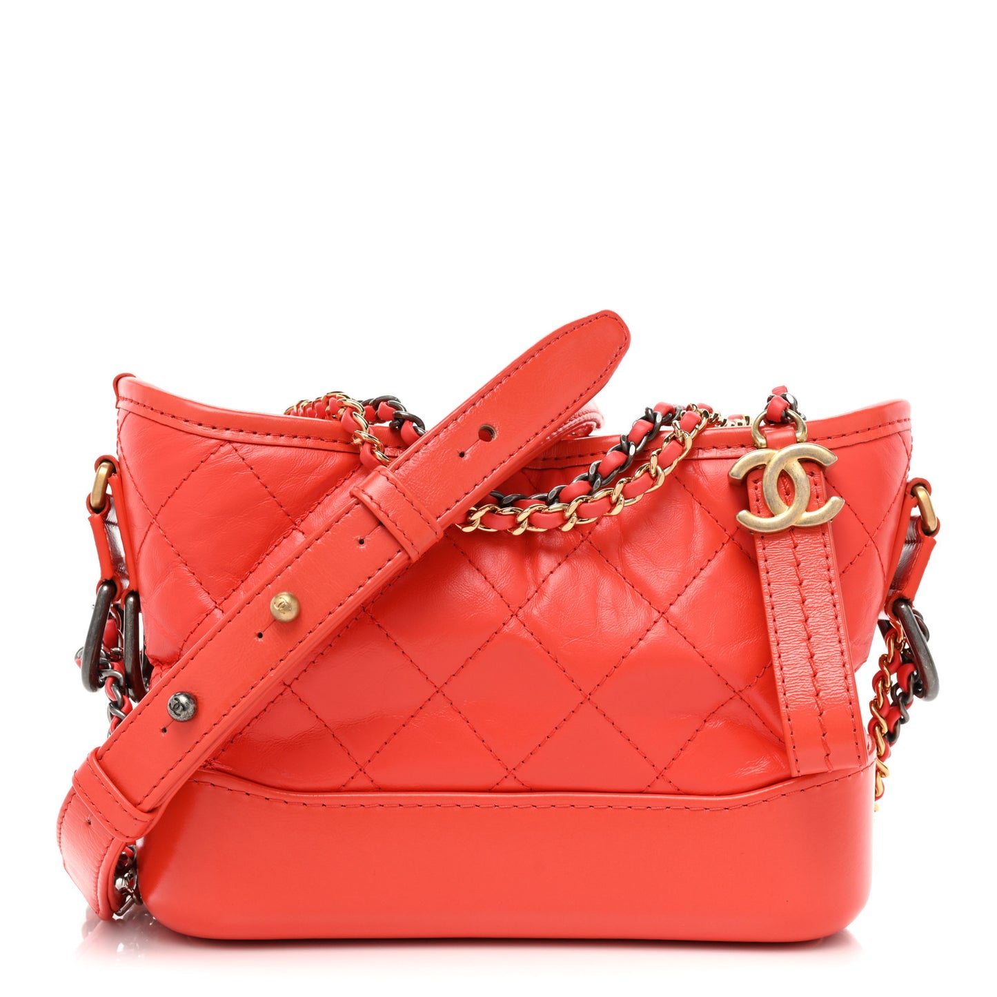 Aged Calfskin Quilted Small Gabrielle Hobo Red