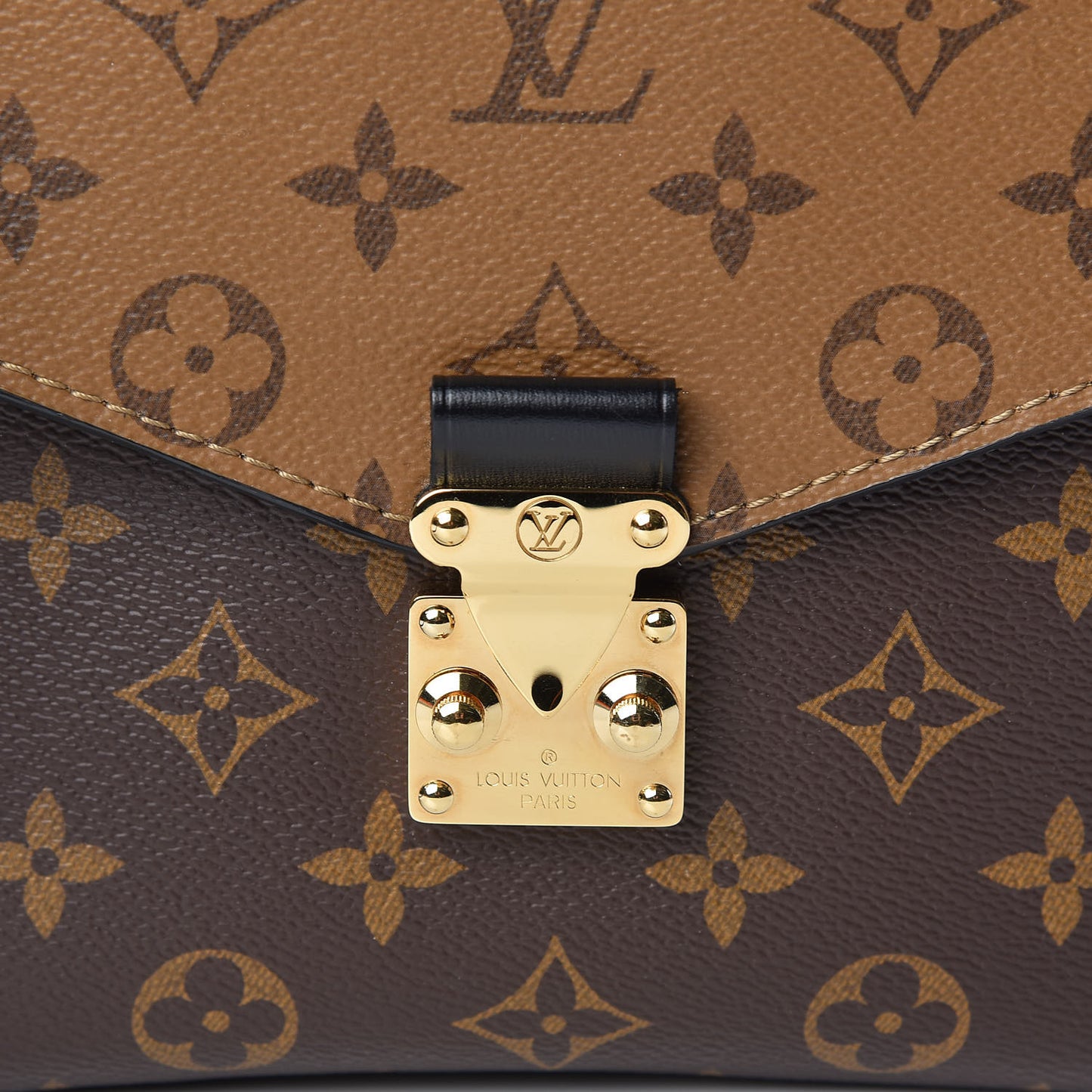 Reverse Monogram Pochette Metis