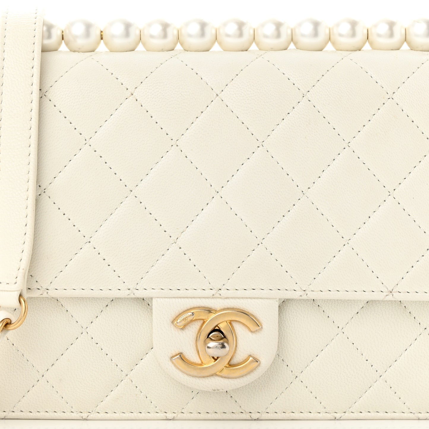 Lambskin Quilted Small Chic Pearls Flap White