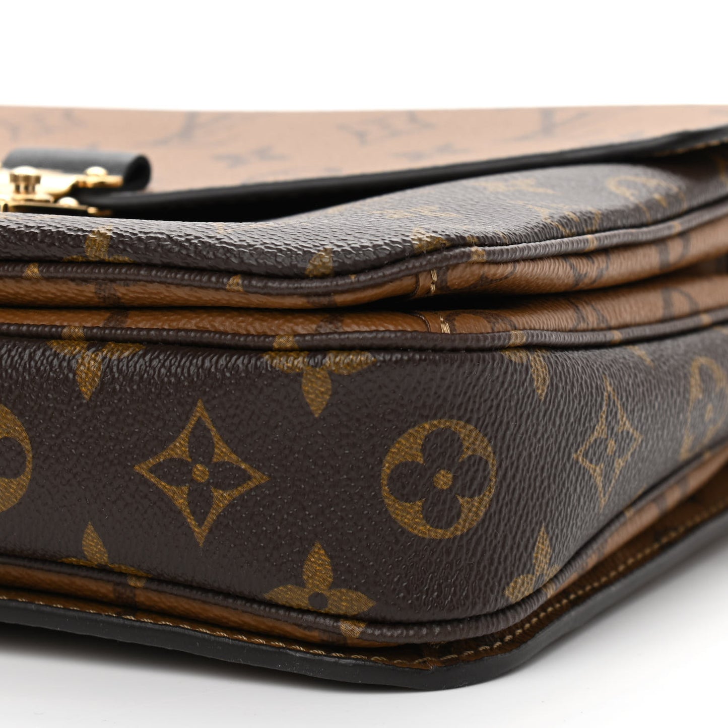 Reverse Monogram Pochette Metis