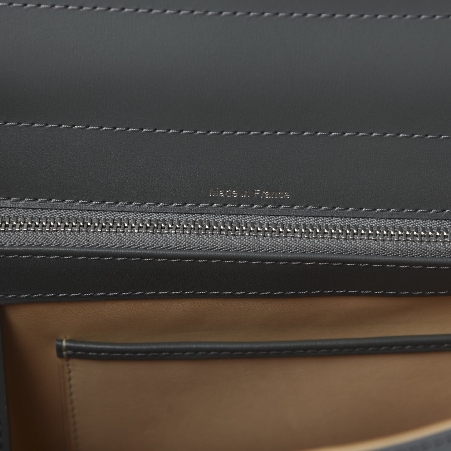 Box Calfskin Brillant MM Satchel Dark Grey