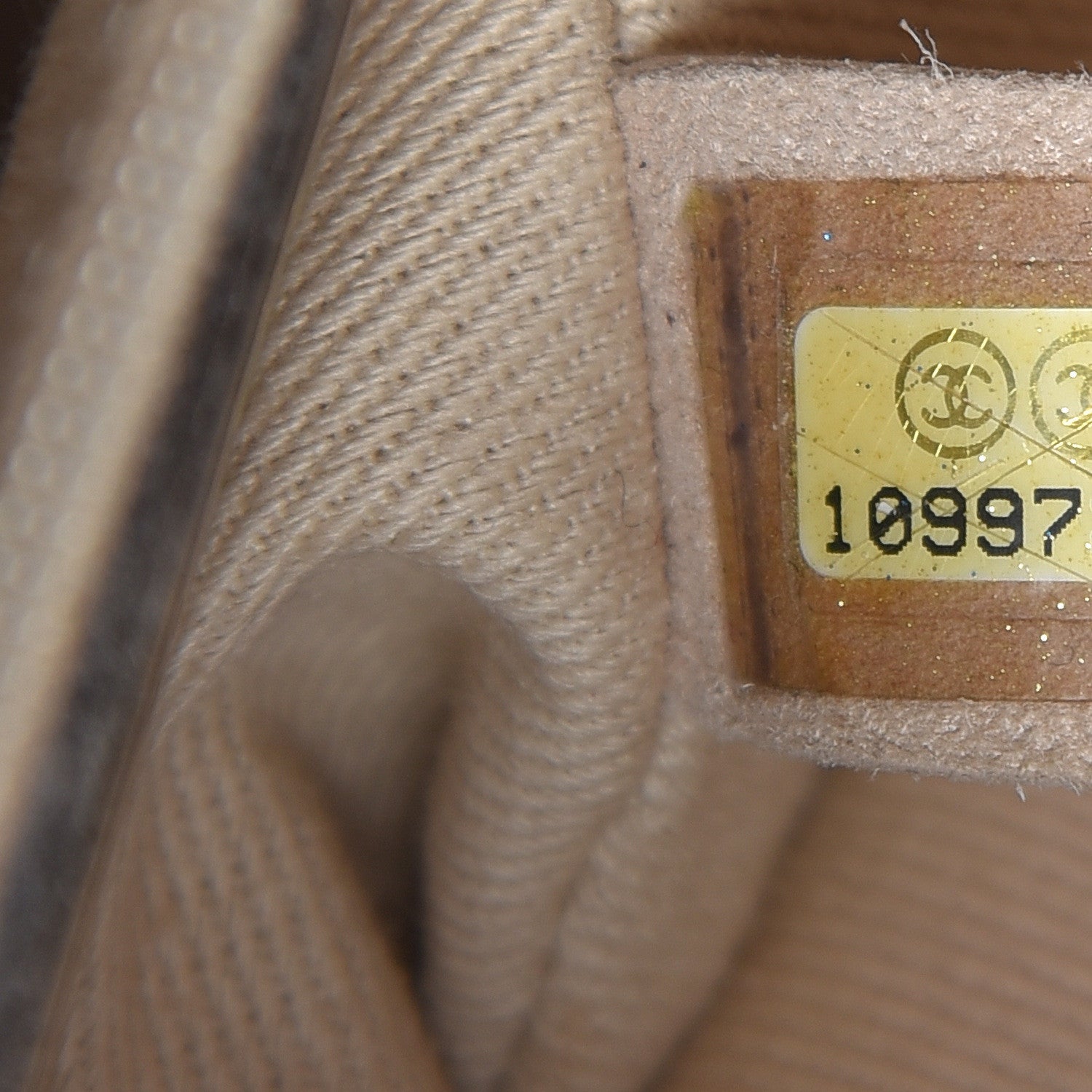 Chanel Caviar Stitched Outdoor Ligne Hobo Brown 7 of 11