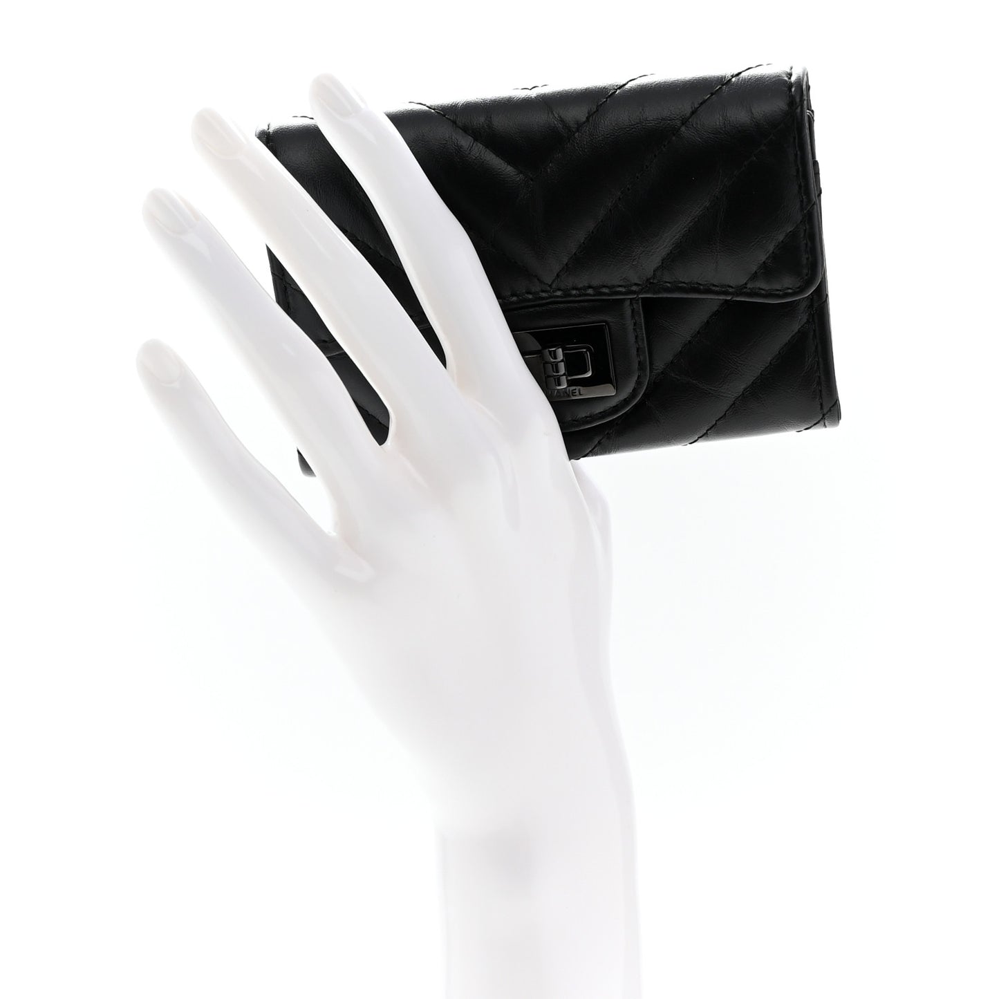 Aged Calfskin Chevron Quilted Reissue Flap Card Holder So Black