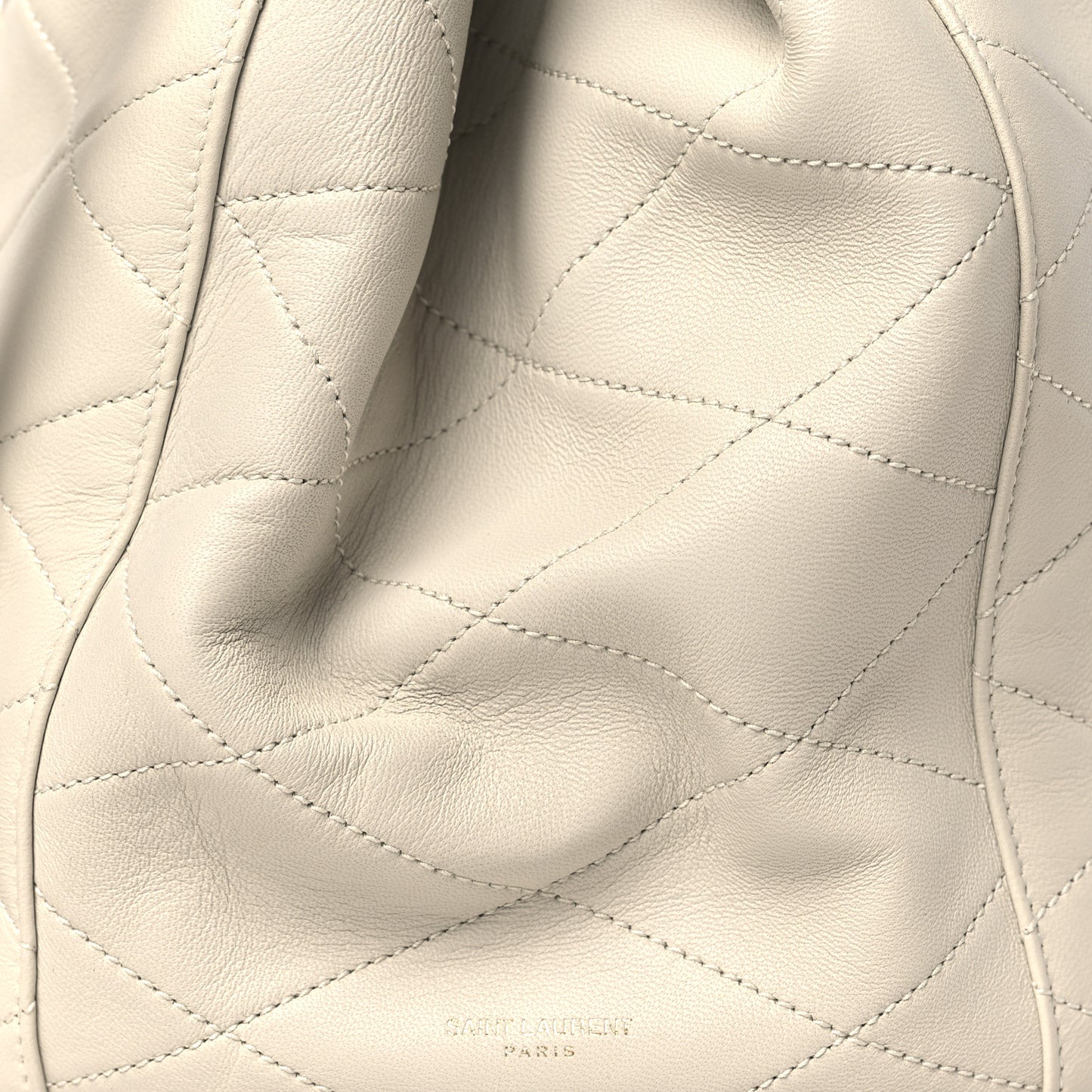 Lambskin Quilted Le Maillon Bucket Bag Crema Soft