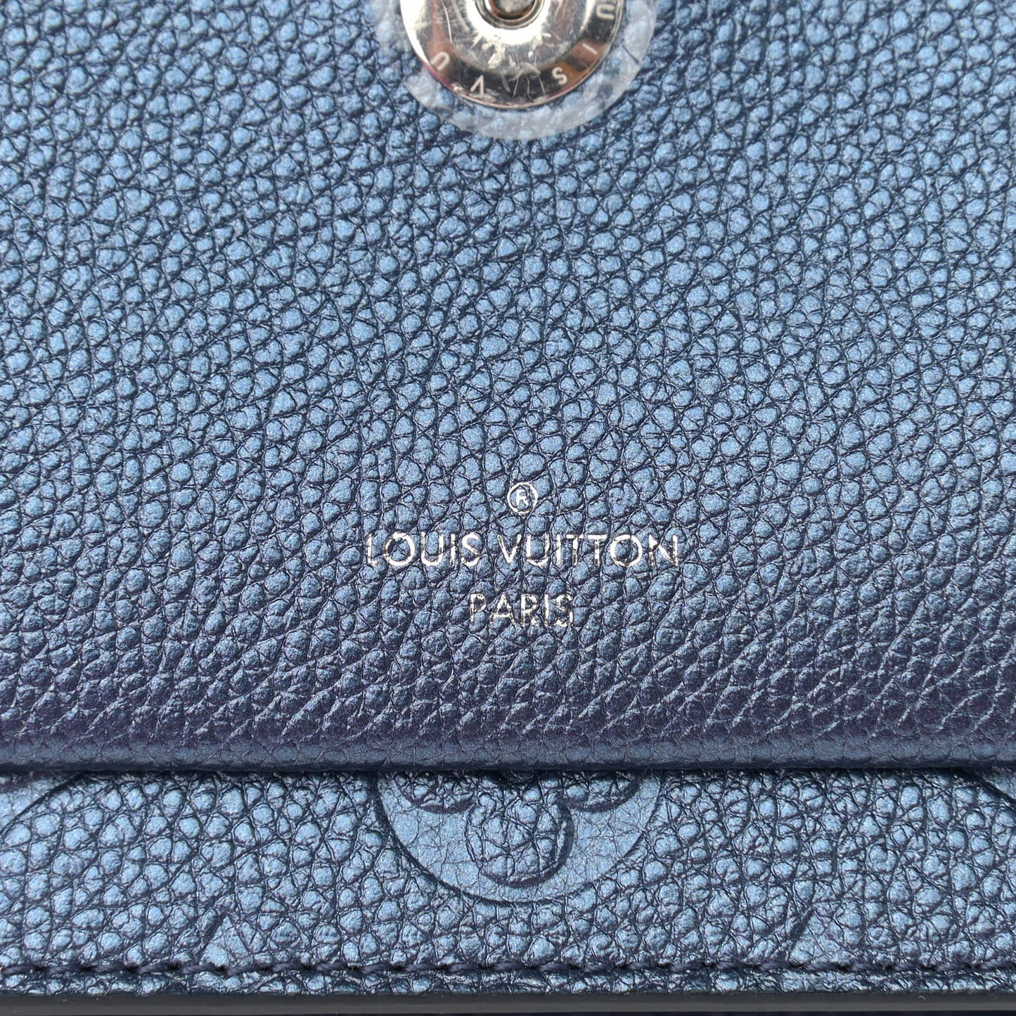 Metalli Empreinte Monogram Vavin Chain Wallet Navy Nacre