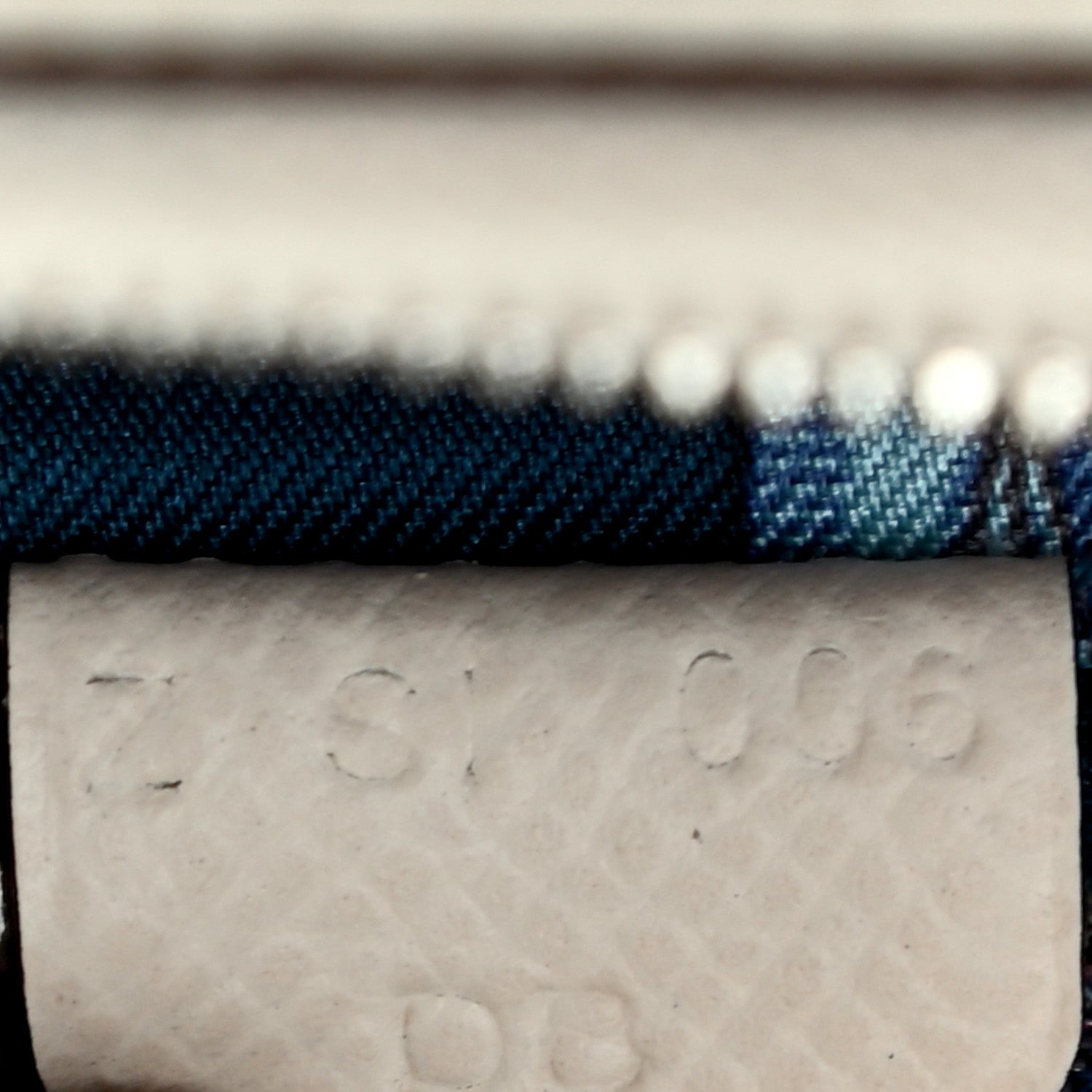 Hermes Epsom Silk'in Compact Wallet Nata Colvert 7 of 7