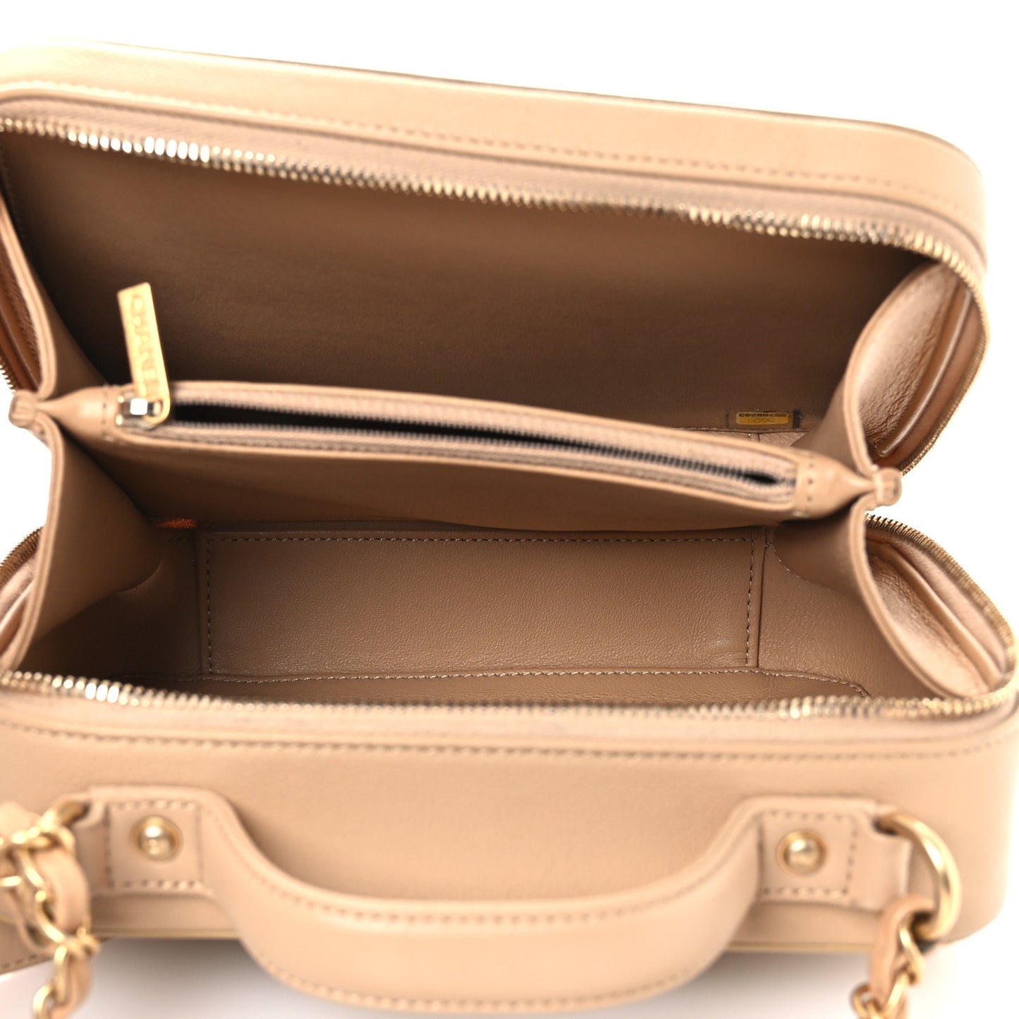 Caviar Quilted Medium CC Filigree Vanity Case Beige Beige