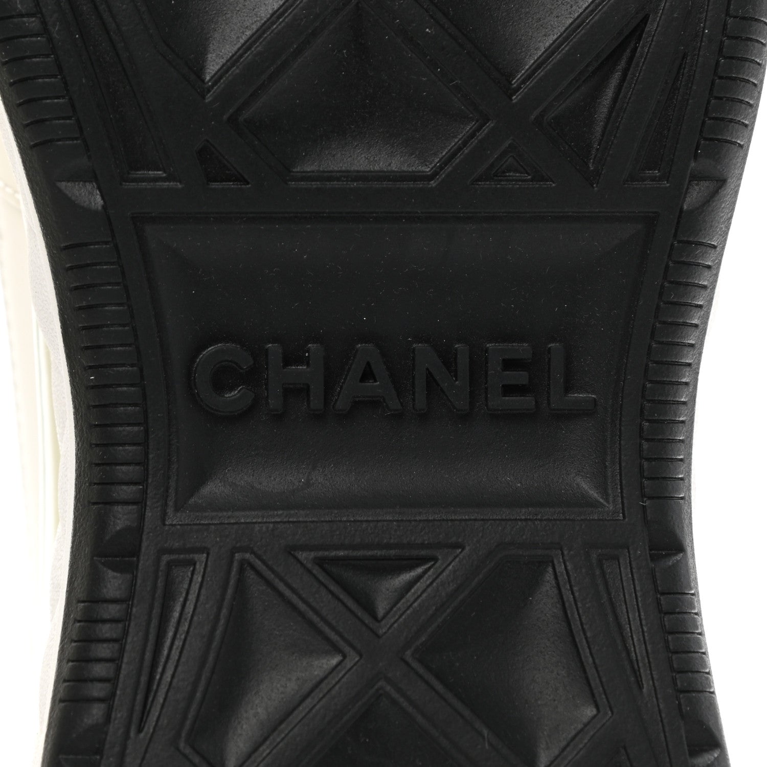 Chanel Velvet Calfskin Mixed Fibers CC Sneakers 39 Ivory Black 6 of 9