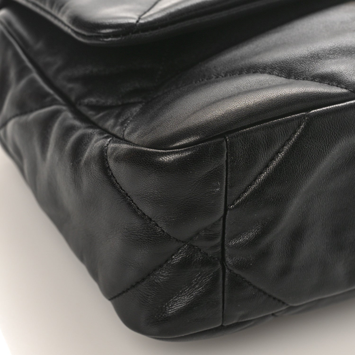 Chanel Lambskin Quilted Medium Chanel 19 Flap Black 8 of 10