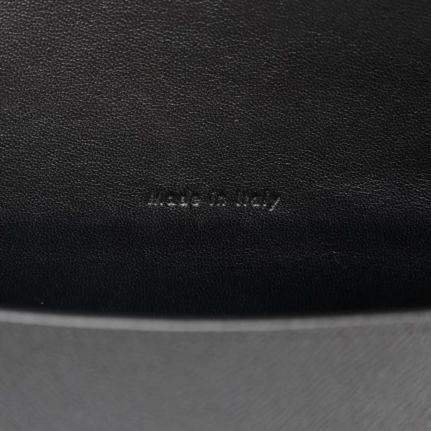 Grained Calfskin Medium Trotteur Black