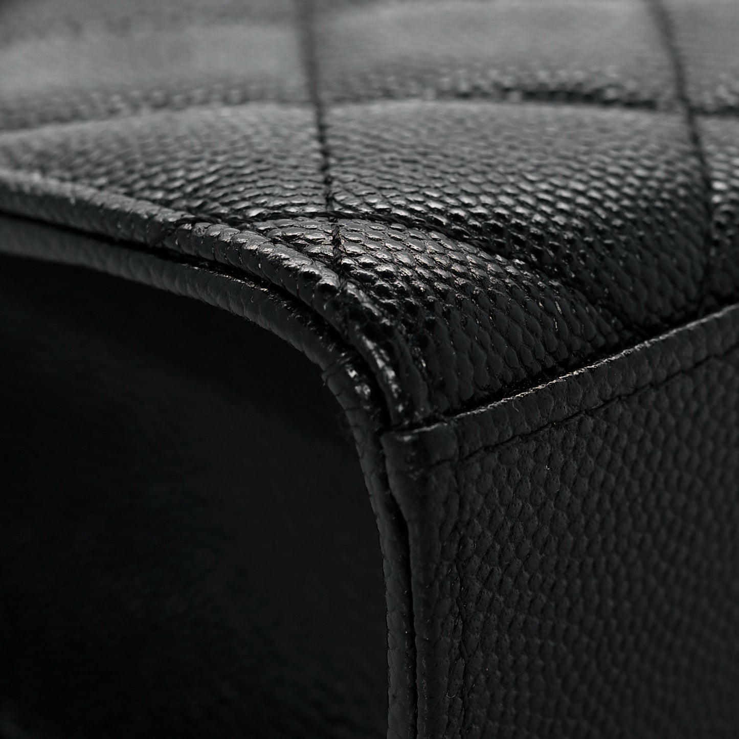 Caviar Quilted Classic Phone Holder Black