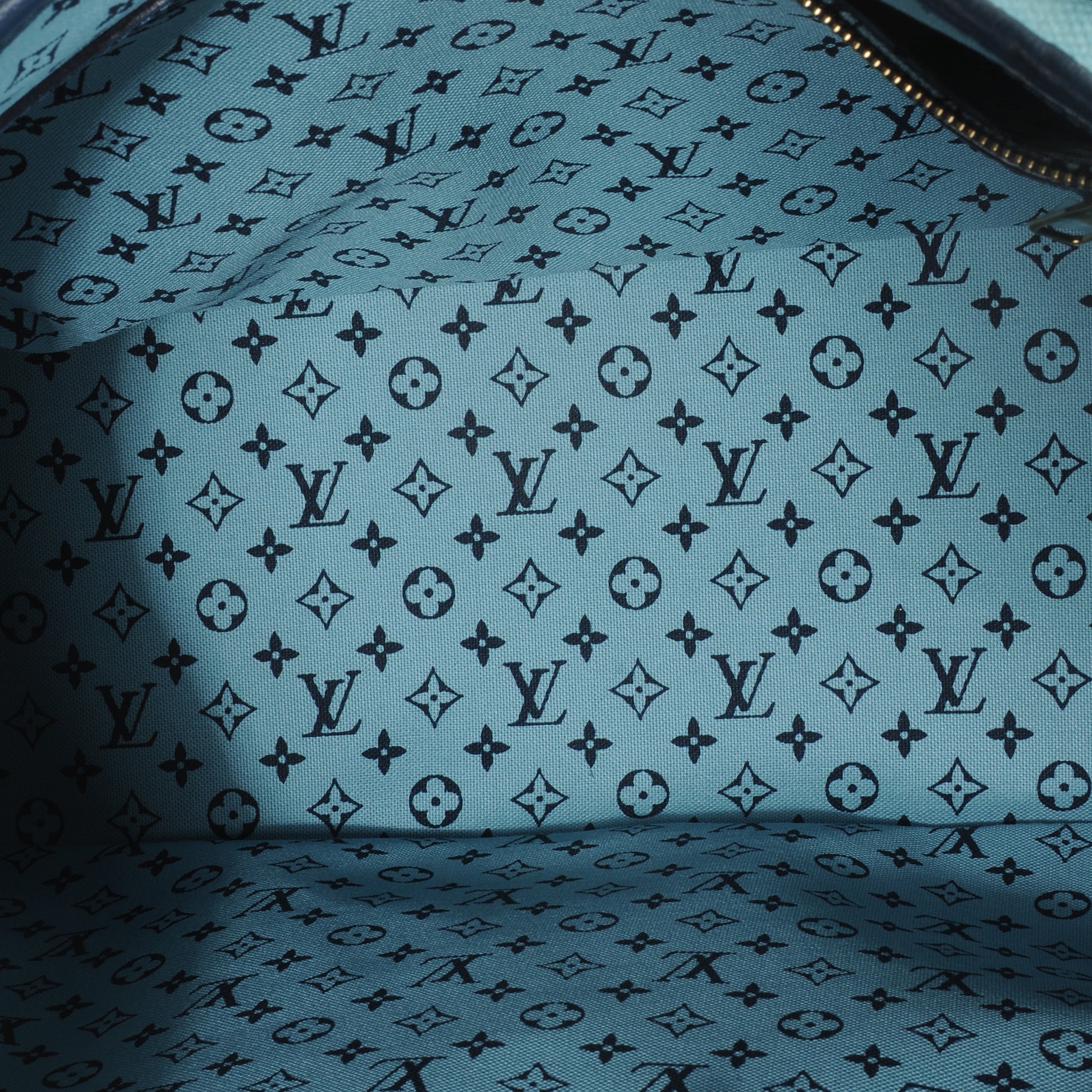 Louis Vuitton Ailleurs Cabas Escale PM 7 of 7