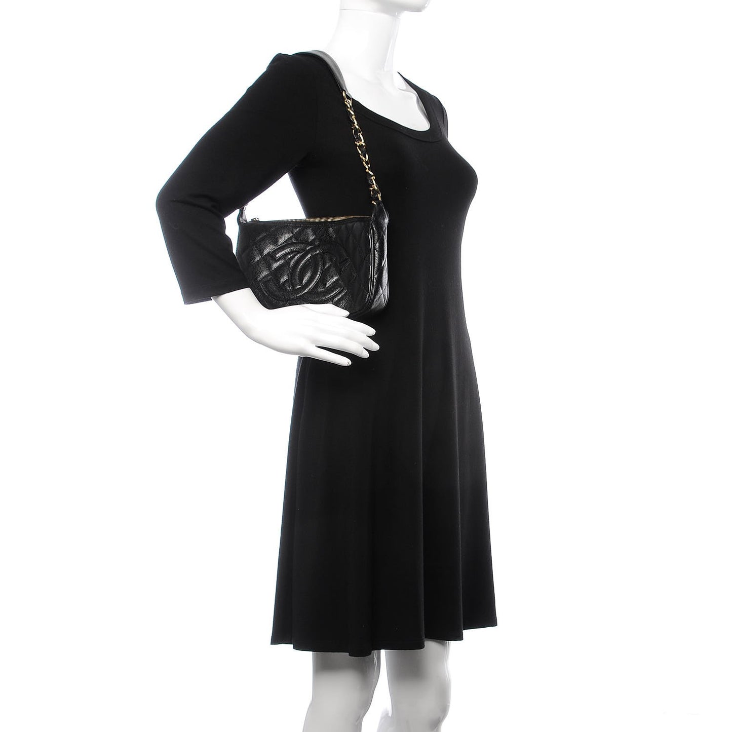 Caviar Quilted CC Shoulder Bag Black