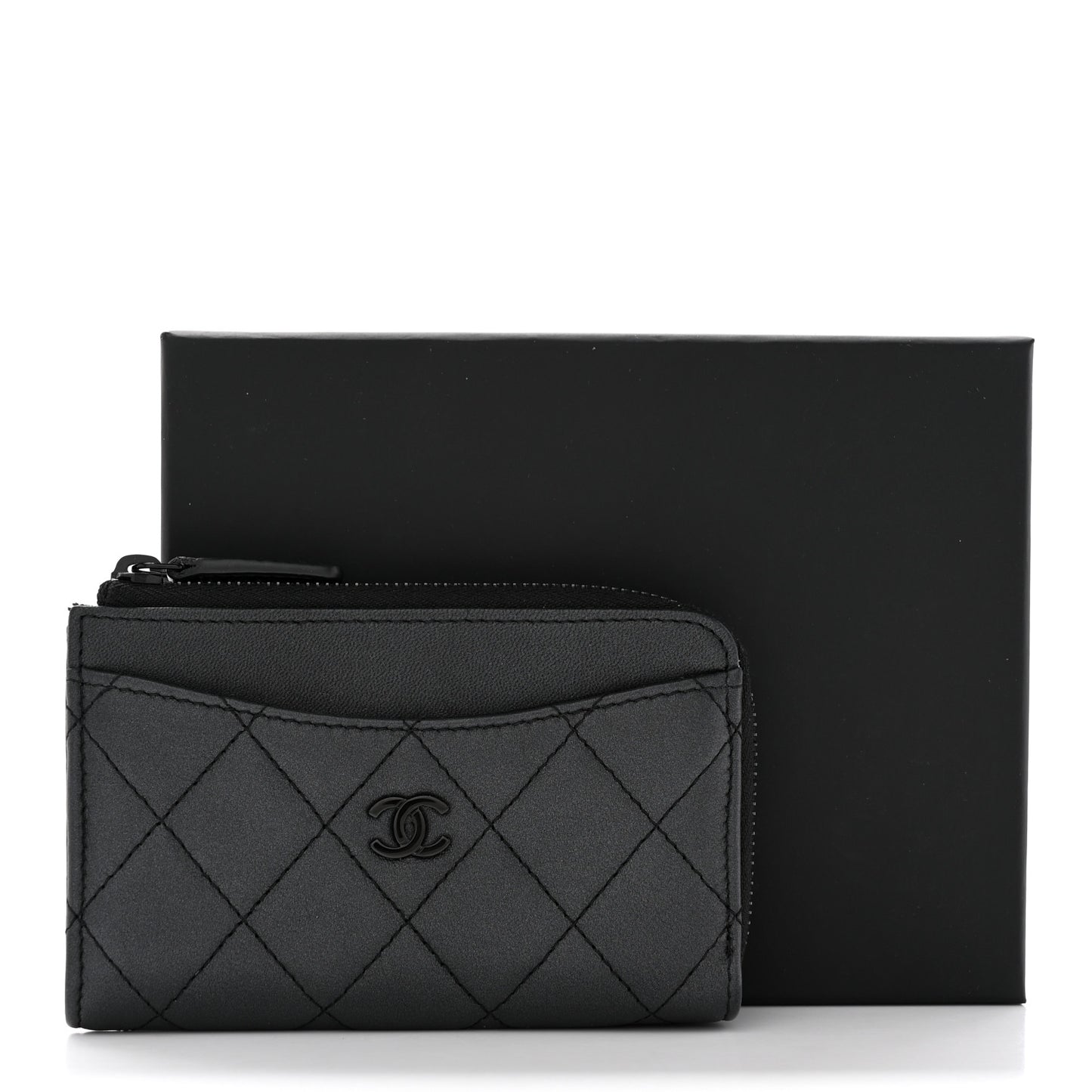 Pearly Lambskin Quilted Zip Card Holder So Black