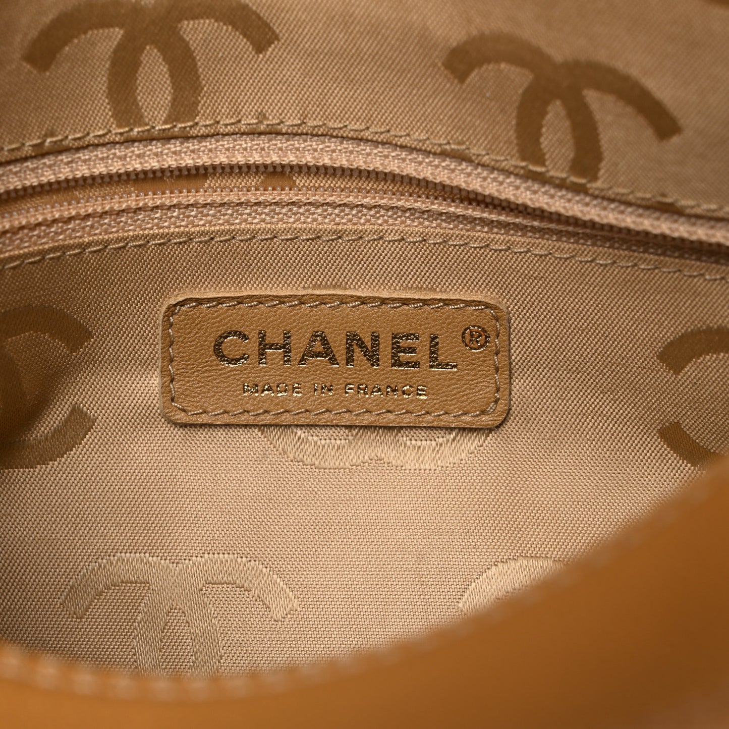 Caviar CC Chain Shoulder Bag Beige