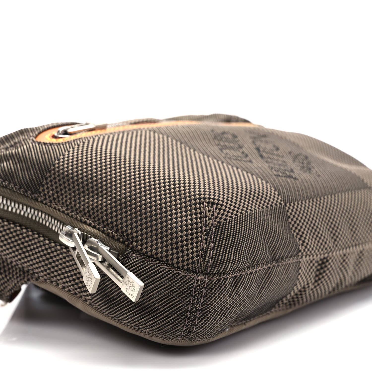 Louis Vuitton Damier Geant Archer Terre 7 of 10