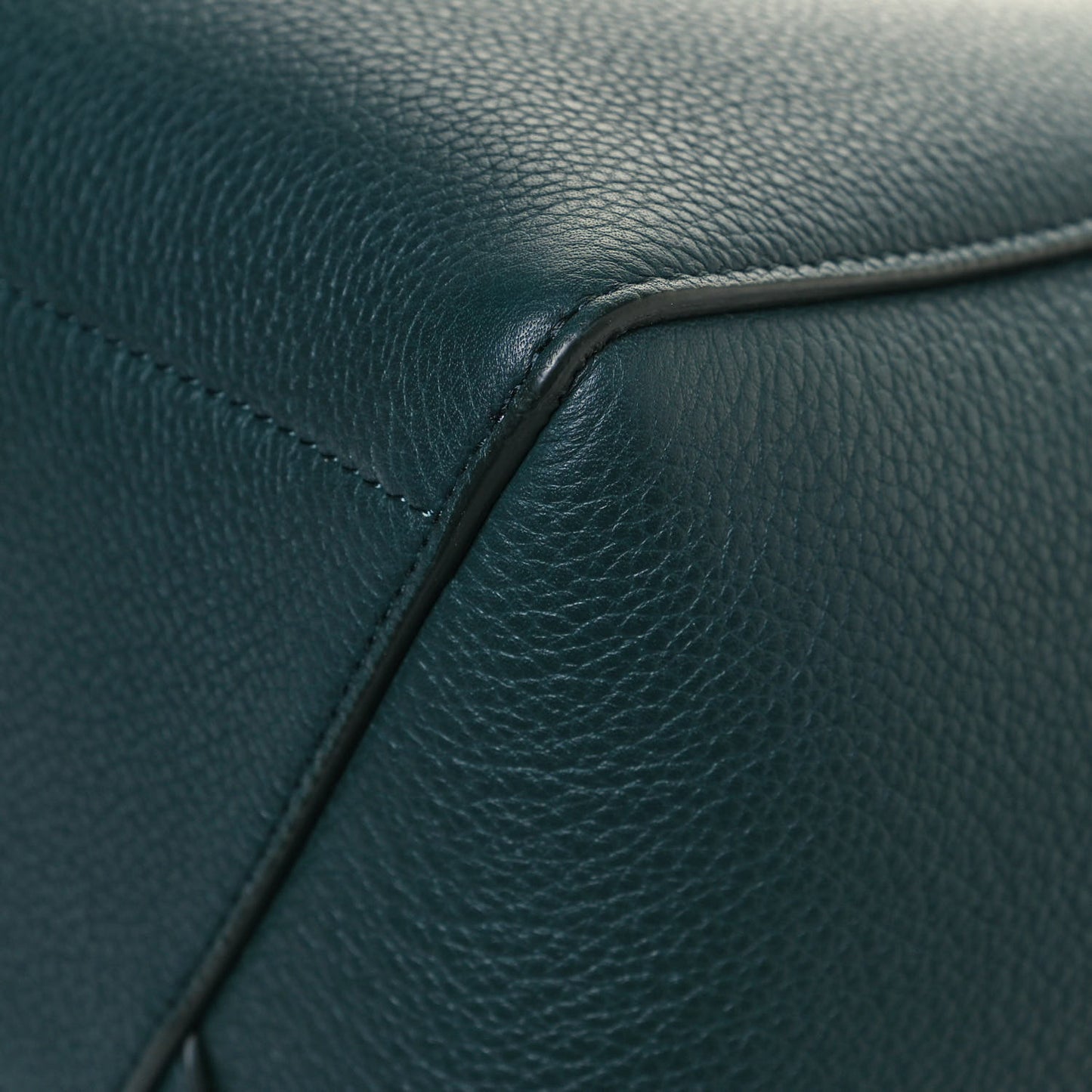 Soft Grained Calfskin Sangle Bucket Bag Amazone