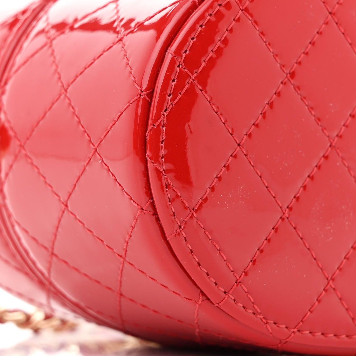 Chanel Patent Quilted Small Round Vanity With Chain Red 9 of 11