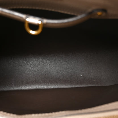 Louis Vuitton Taurillon Capucines MM Galet 5 of 9