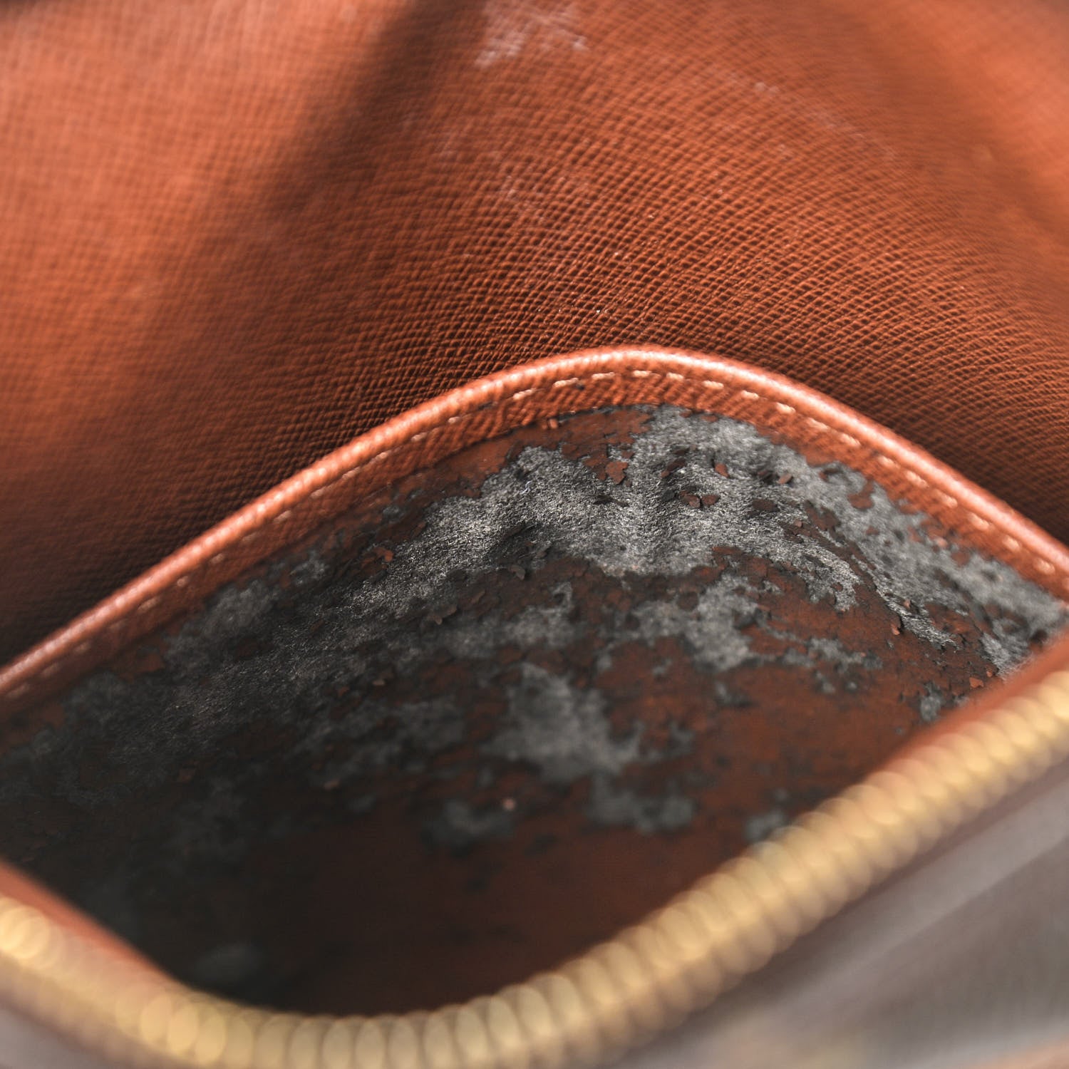 Louis Vuitton Monogram Danube 21 9 of 12
