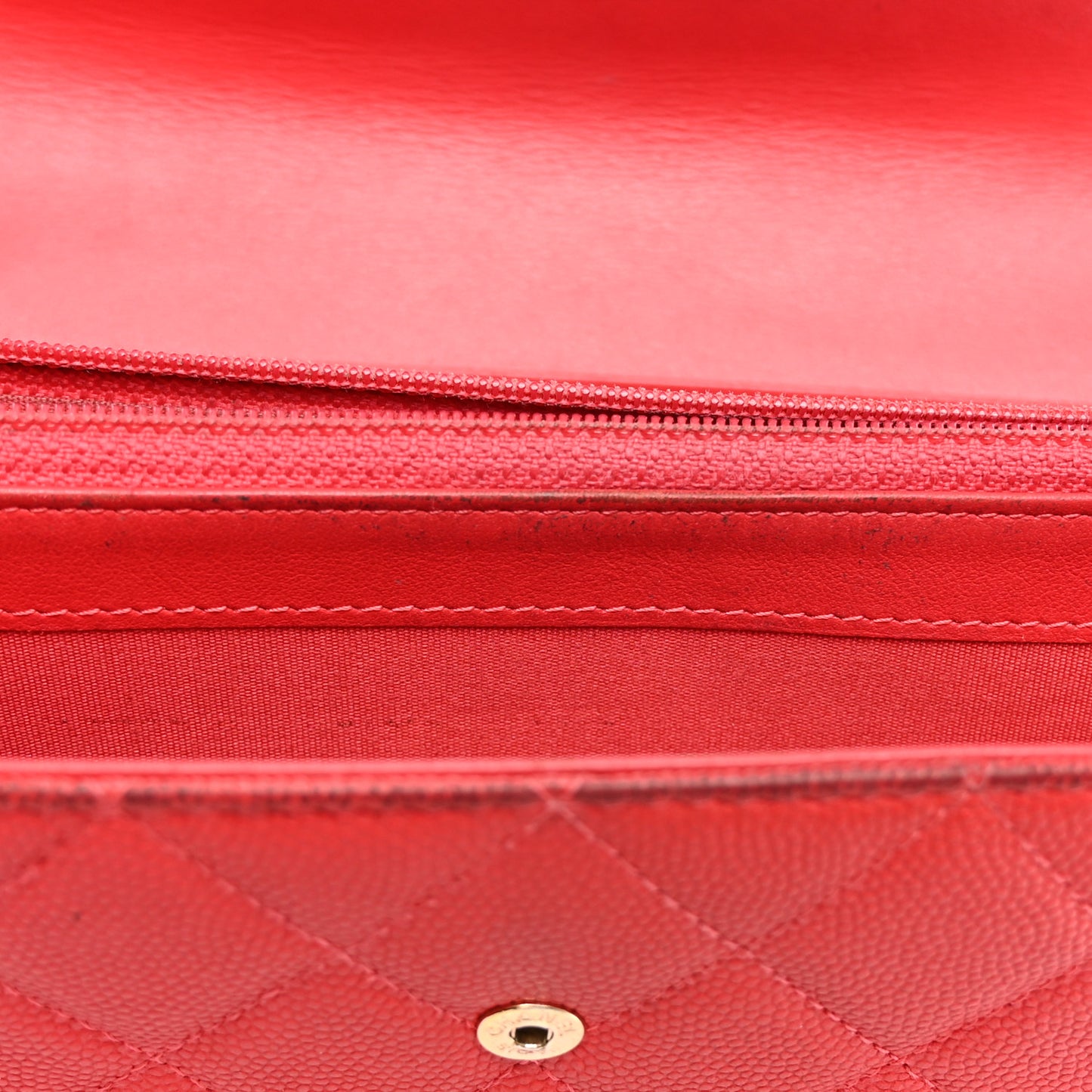 Caviar Quilted Large Filigree Gusset Flap Wallet Red