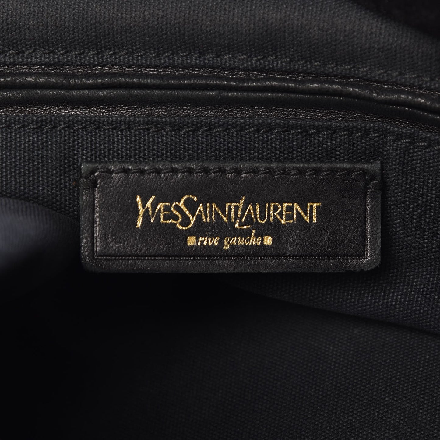 Calfskin Medium Downtown Black